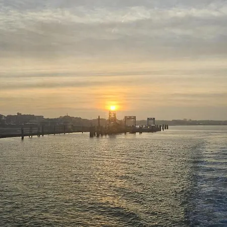 Amrum Lounge - Stilvolle Mit Gartenidylle * Nebel