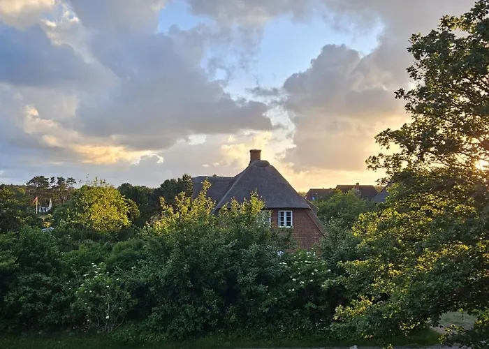 Vakantiehuis Amrum Lounge - Stilvolle Mit Gartenidylle Nebel